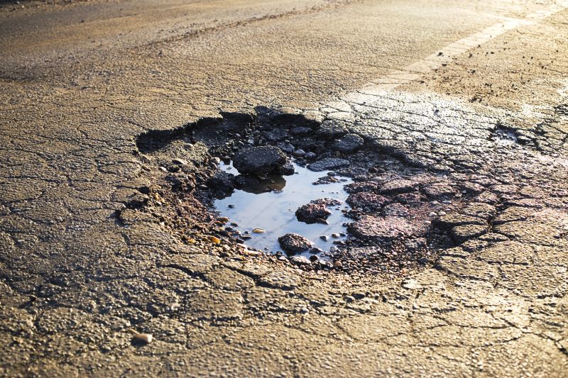 Asphalt Pothole Filling in Los Angeles, CA